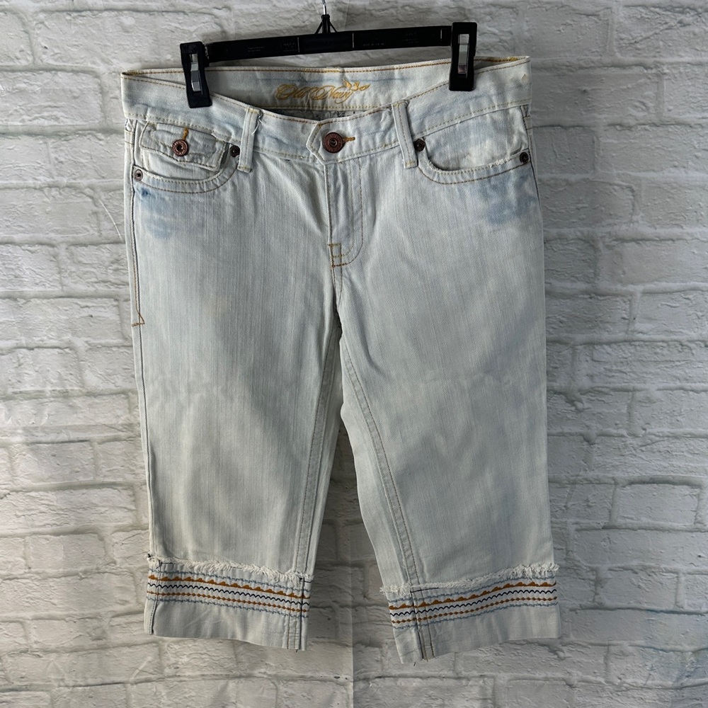 Old Navy Light Blue Cropped Jeans with Embroidered Hem